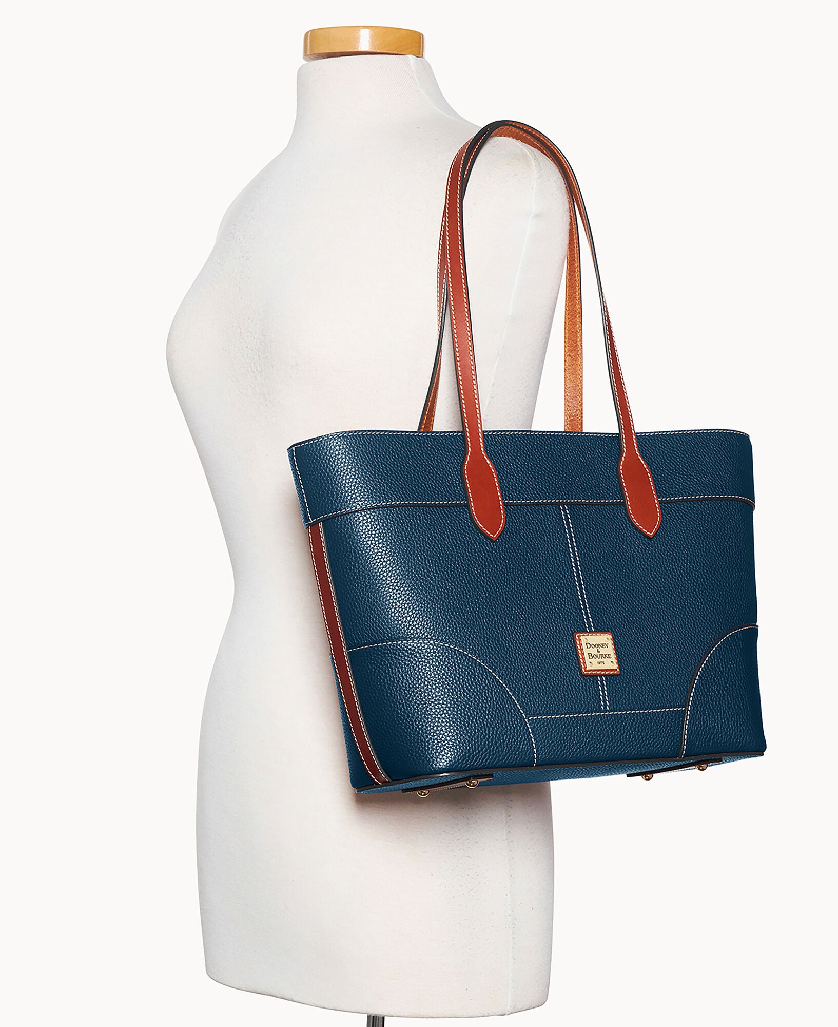 Pebble Grain Tote - Image 28